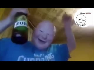 video похотливый лысый парень володя дико флексит под биг бэйби тейпа sex