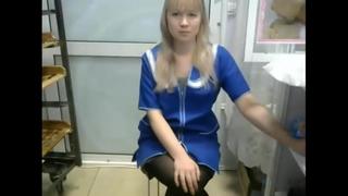 video русская продавщица мастурбирует в магазине в прямом эфире порно секс sex