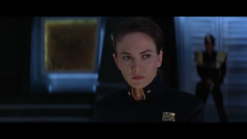 video судья дредд judge dredd 1995 год сша боевик фантастика сильвестр сталлоне арманд ассанте дайан лейн роб шнайдер sex
