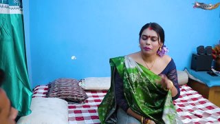 video bade dudh wali paros ki bhabhi ko water mangne ke bahane chod diya when she was alone at home sex