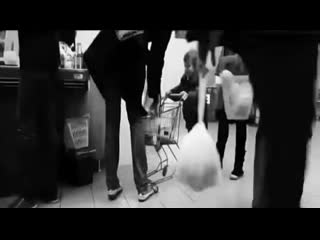 video мамаша позволяющая своему чадо делать что угодно sex