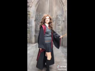video нелоая гермиона тикток секси девчонки косплей гаррипоттер гермиона tiktik sexy girls cosplay harrypotter sex