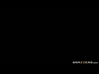 video парень трахнул свою маму и её подругу секс sex