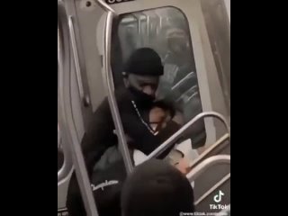 video беспричинный забив негром азиата sex