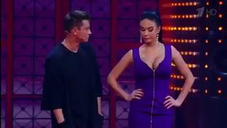 video сиськи яны кошкиной без лифчика светит огромной грудью голые знаменитости засветили сиськи без одежды блогерши sex