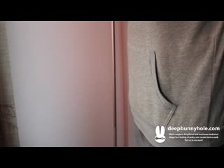 video молодой человек красиво кончил в рот сосущей рыжеволосой потаскухе на sex