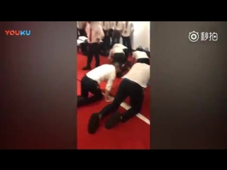 video работники и начальница в китае sex