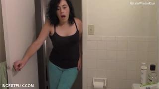 video мама заметила как сын дрочит sex
