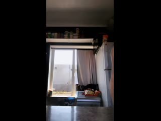 video подправляла купальник и он слетел с девушкой засветила сиськи соски набухли sex