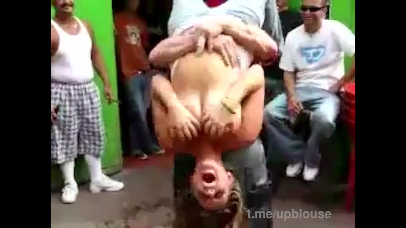 video в телевизоре перевернул и вывалил спецом сиськи ведущей 3 размер sex