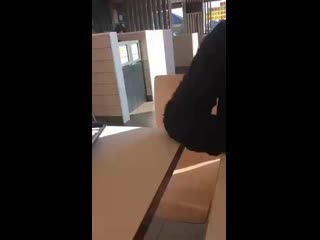video теребонькает подруги в кафешке sex