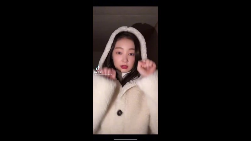 video 每天一起夜跑的天菜跑友竟然主動蹲下吹我充滿汗味的肉棒 030122 тикток sex