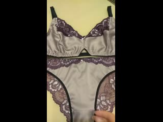 video бескаркасный бюстгалтер и трусики бразильянки sex