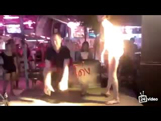 video русская отжигает с иностранцами русская шлюха в турции русская изменяет мужу с иностранцами порно ебля инцест минет sex