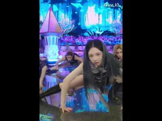 video 참 된 요즘 리더의 위엄 에스파 카리나 aespa karina create discover and share awesome gifs on gfycat 2 sex