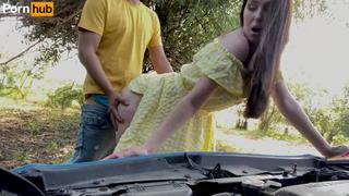 video помог девушке с ремонтом авто расплатилась сексом sex