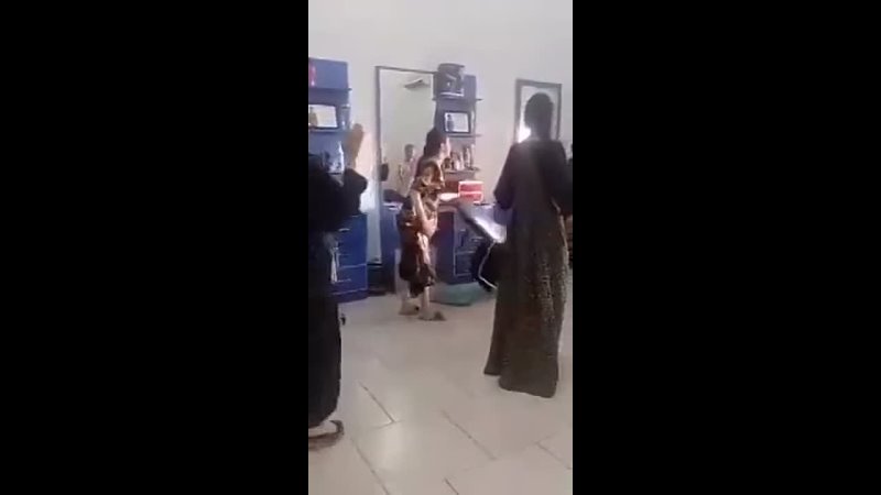 video в туркменистане муж застал жену в парикмахерской sex