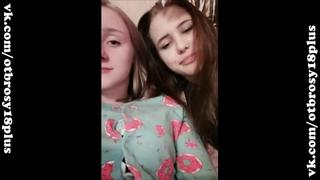 video студентки скучают развлекаются в перископе periscope засветы sex