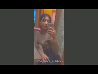 video пришёл домой пораньше а жена с подругой кувыркаются в постели sex