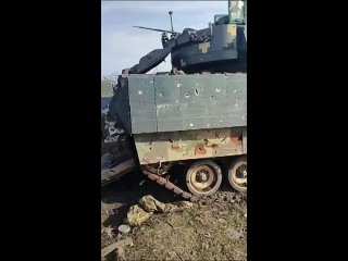 video наши бойцы осматривают подбитые две американские m2a2 bradley на авдеевском направлении sex