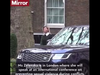 video жены российских военных поощряют молодые мирных украинок кастрация и сексуальное секс над горячее обязательный sex