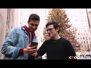 video худой татуированный гей делает анилингус и пердолит молодого дружка sex