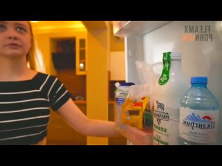 video русский инцест брат трахнул на кухне сестру в попку sex