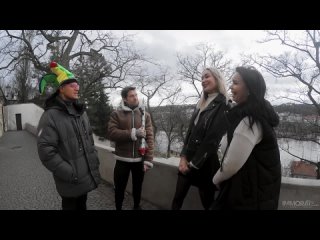video immorallive девахи позволили протаранить их киски двум мужикам с улицы sex