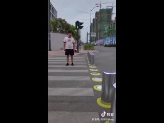 video гуки разработали весьма интересный прототип безопасных пешеходных переходов пока только компьютерная графика sex