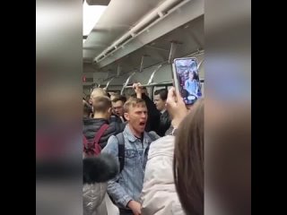 video молодежь спела в питерском метро sex