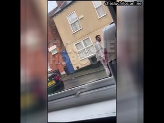 video в британии бородатый мужчина заглядывал к окно к 23 летней девушке и кончил на стекло британка не р sex