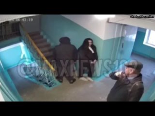 video парочка из татарстана решили перепихнуться в падике дома правда не посмотрели по сторонам что выли sex