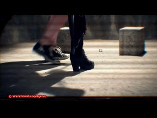 video лесбиянка госпожа мучает зеленоволосую рабыню в камере пыток sex