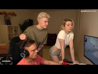 video потрахалась с его другом за его спиной sex