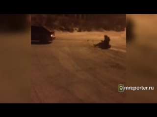 video любитель тюбинга размазал девушку по машине sex