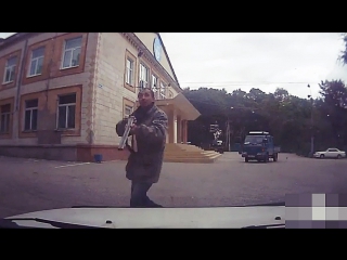 video вооружённый ружьём муж приехал разобраться с любовником жены измена sex