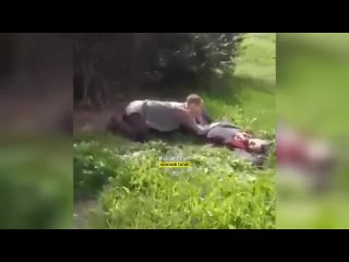 video 18 двое мужчин занялись сексом на привокзальной площади в нижнем тагиле sex