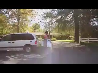 video грудастая мамаша застала пасынка с домработницей и с удовольствием присоединилась sex