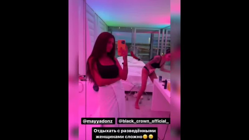 video ирина пинчук показывает как отдыхают её разведенные подруги майя и таня в турции в отеле для взрослых sex
