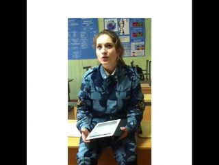 video симпатичная девушка в военной форме шикарно поет sex