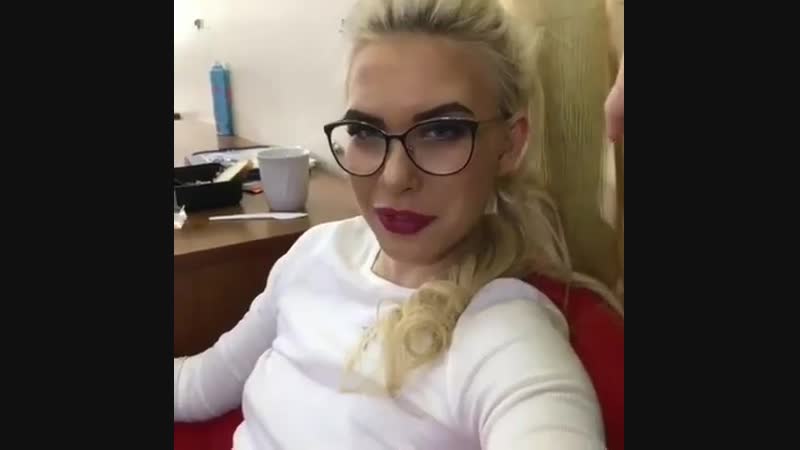 video яна шевцова раздвинула ноги и пошла sex