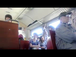 video смешная бабка в электричке sex