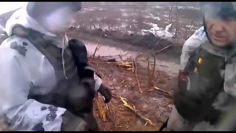 video тяжелая работа санитаров по эвакуации раненных российских бойцов на волокушах в дождь и распутицу донецкое sex