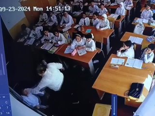 video заткнись на русском будешь говорить на своей родине в узбекской школе учитель принялась избивать русского sex