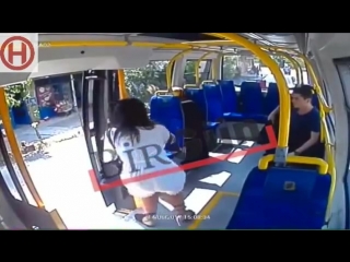 video 21 летняя жительница стамбула подверглась нападению в автобусе за то что на ней были надеты шорты в рамадан vhs sex