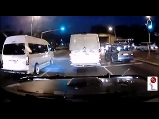 video смертельная авария в поселке пайнтаун юар кормушка уникальное фото видео приколы гифки sex