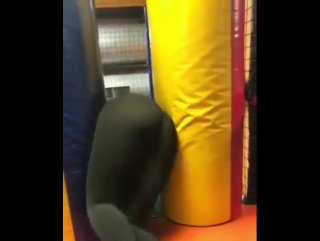 video маленький мальчик а уже знает что делать с девушками sex