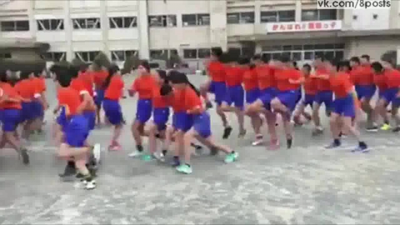 video японские школьники толпой синхронно прыгают через верёвочку amazing japanese students make jump rope in groups sex
