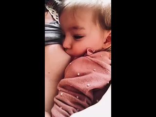 video видео от молочная мама грудное вскармливание sex