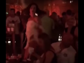 video ольга бузова устроила грязные танцы и стриптиз в тайском ресторане sex